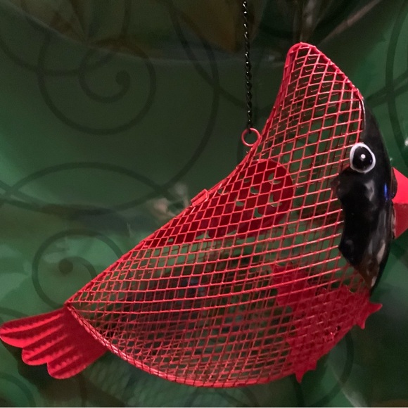 Holiday Cardinal bird feeder - Picture 3 of 3